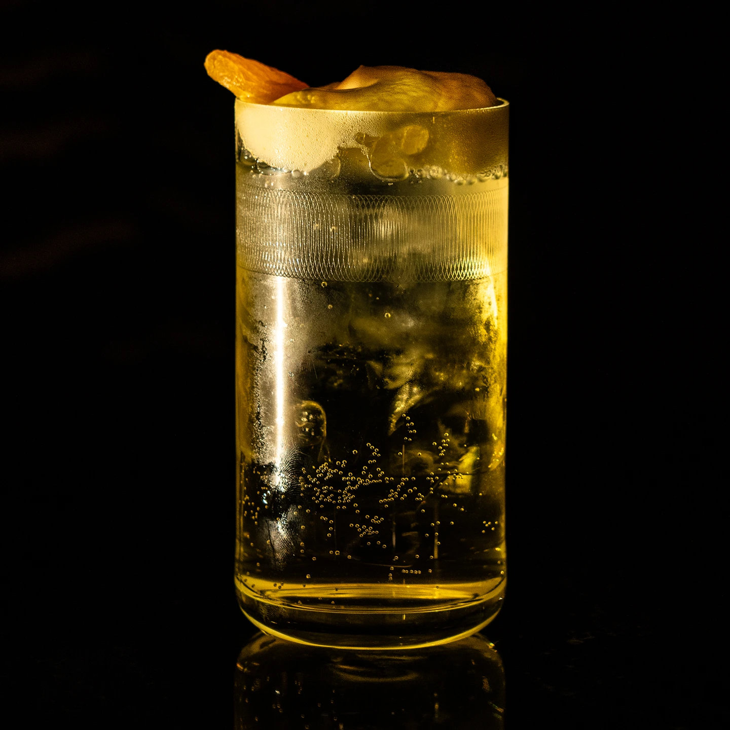 Lazy Lion Coctail Bar DO YOU SUZE cocktail